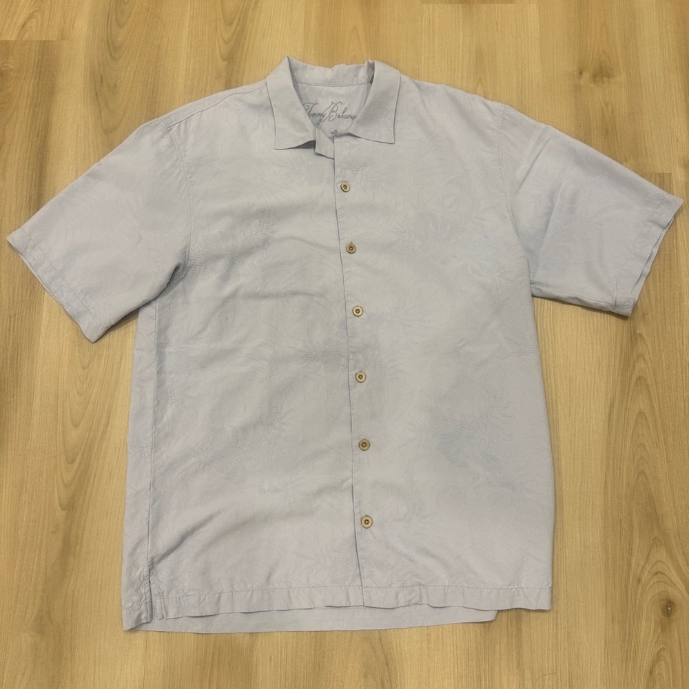 Men’s Light Blue Tommy Bahama short sleeve button up shirt Large 100% silk